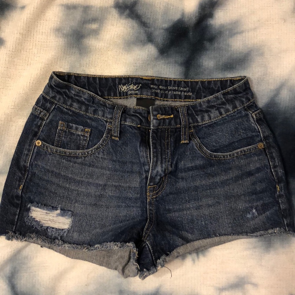 Mossimo Distressed Denim Shorts Size 2/26